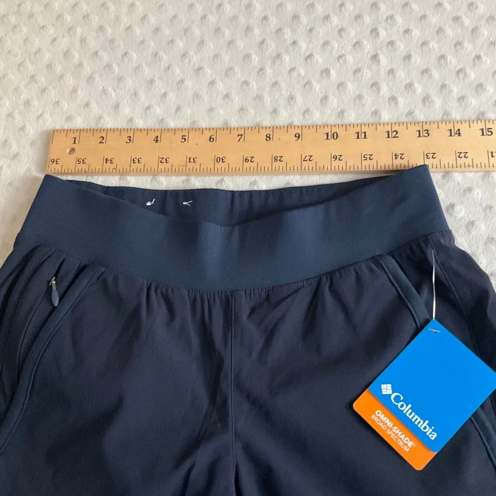 Columbia Capri Pants Womens Small Navy Blue Omni-Shade UPF 40 Hiking Outdoor